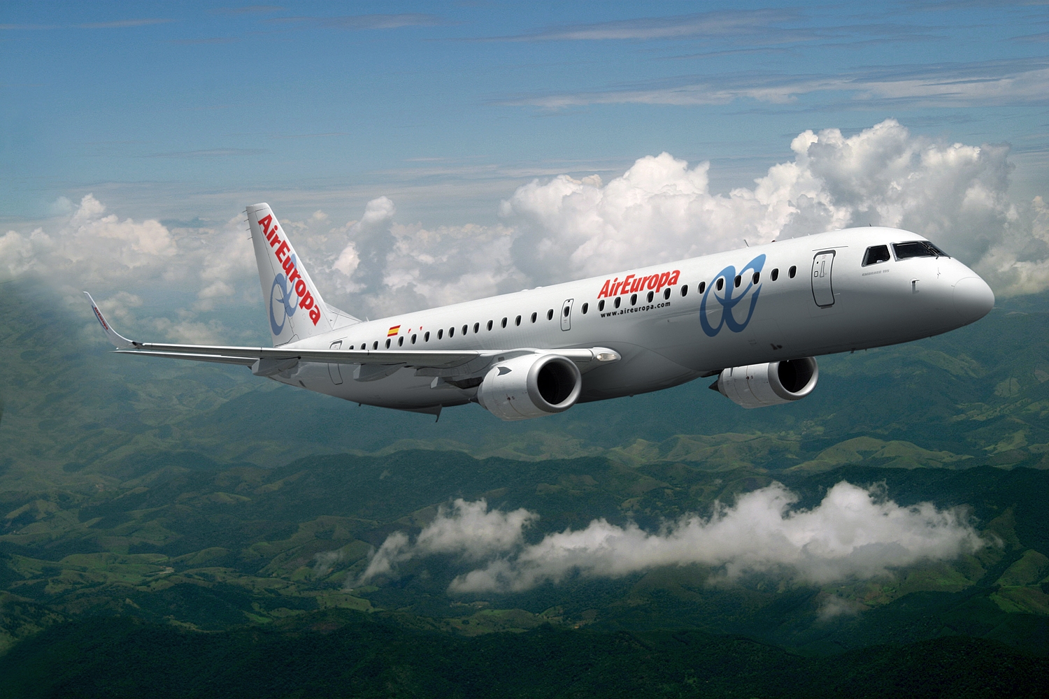Air. Air Europa e195. Испанская авиакомпания Air Europa. Самолет в Европу. Итальянский пассажирский самолет.