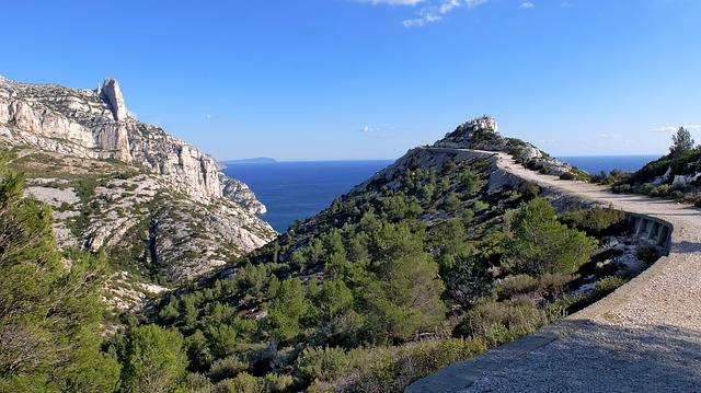 paysage de la corniche aux calanques